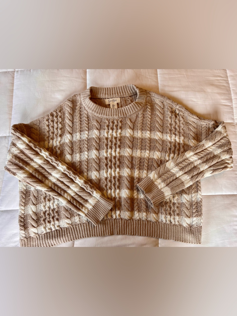 Jessica Simpson sweater